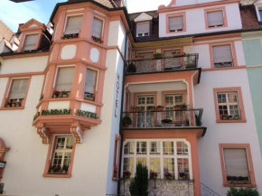 Hotel Barbara  Фра́йбург-В-Бра́йсгау